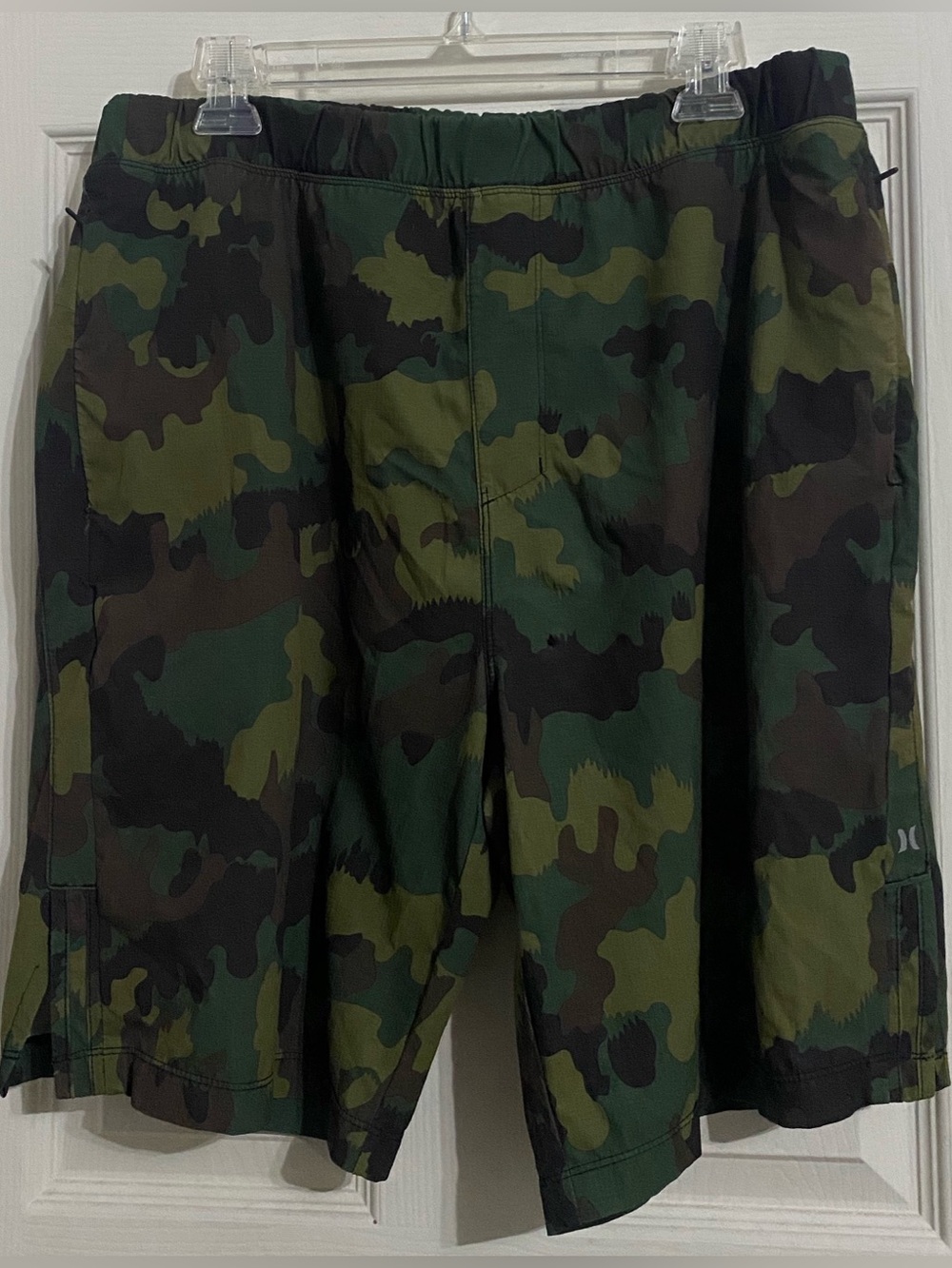 Hurley Camo Shorts Men’s
 XL